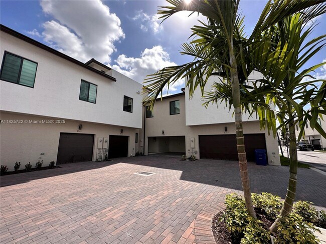 Building Photo - 8317 NW 45th St
