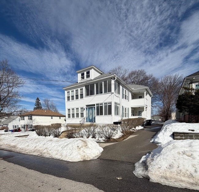 Building Photo - 47 Morgan St