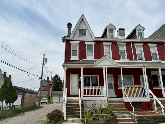 Building Photo - 811 Farragut St