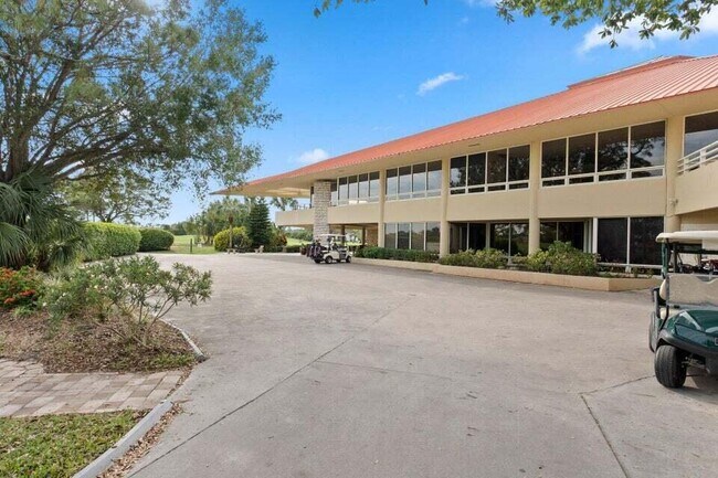 Building Photo - 3200 Twin Lakes Terrace