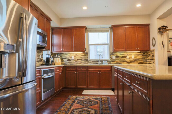 Building Photo - 211 Westpark Ct