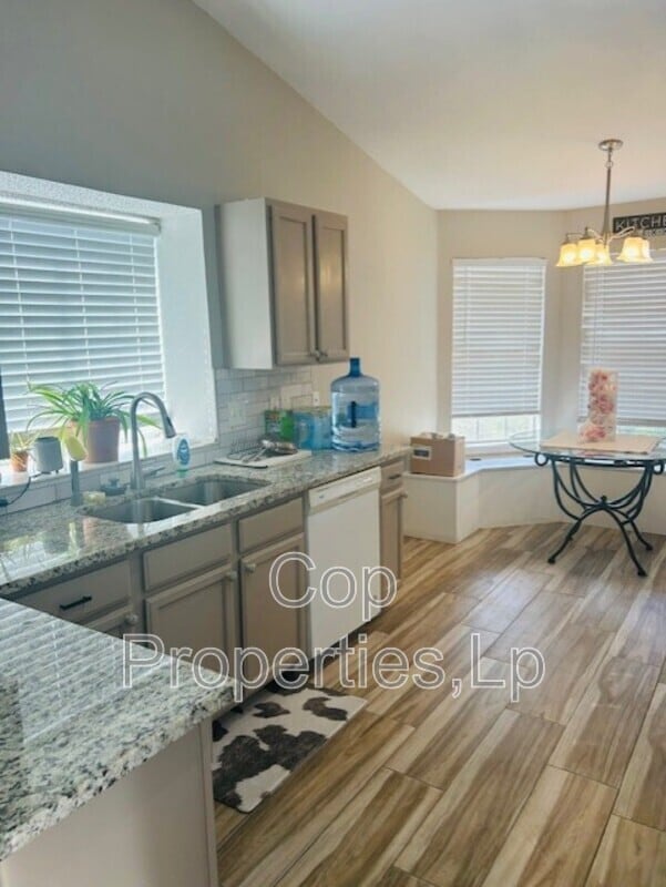 Building Photo - 6338 Broadmeadow