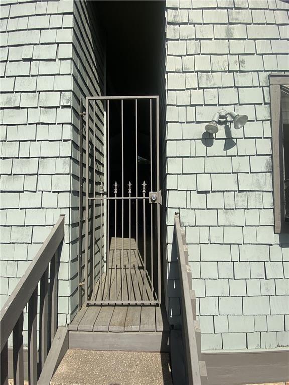 Building Photo - 7122 Wood Hollow Dr
