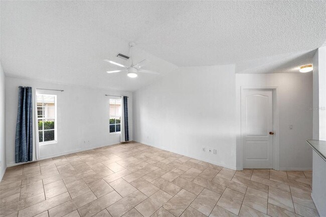 Building Photo - 5879 Tyler Rd