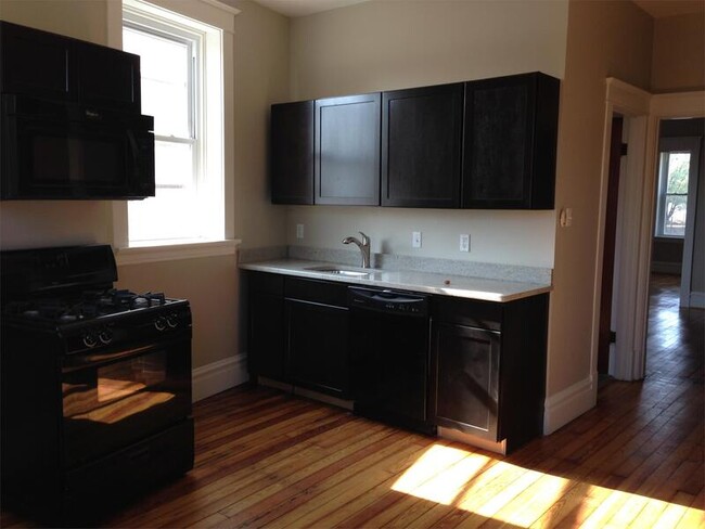 Building Photo - 2717 Arsenal St