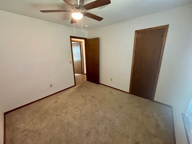 Building Photo - Charming 3 Bedroom 1.5 Bath in Midwest City