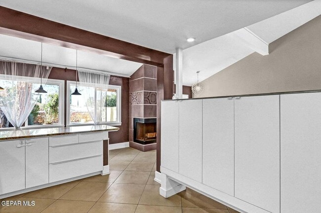 Building Photo - 6622 Dawn Dr