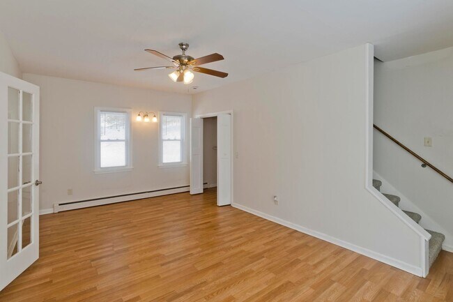 Building Photo - Private 3-Bedroom Single-Family Rental on 10+ Acres - Available for June 1st!