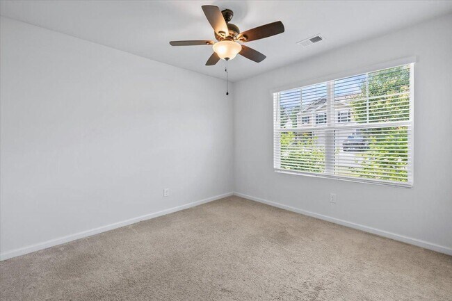 Building Photo - 138 Cotton Bluff Ct