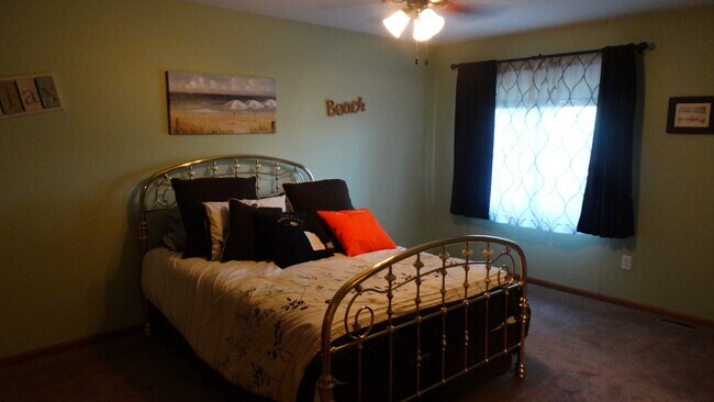 Building Photo - 13064 Garfield Dr