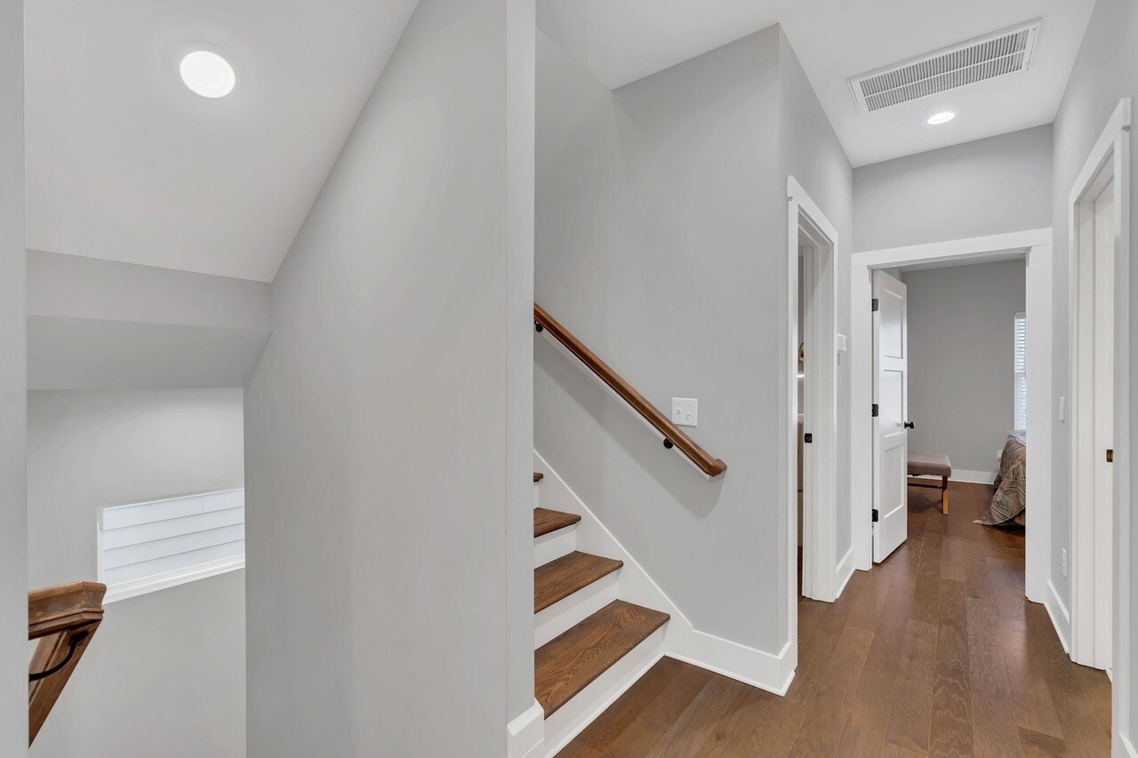 Building Photo - 432 Becanni Ln