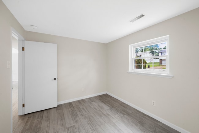 Building Photo - 383 Messina Dr