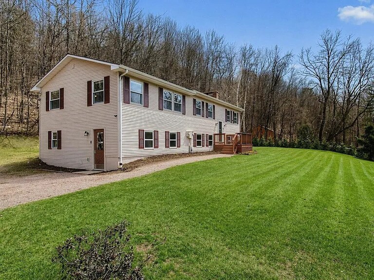 Building Photo - 541 Sand Rd