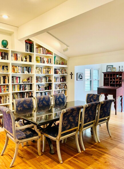 Formal Dining - 1656 N Broadview Dr