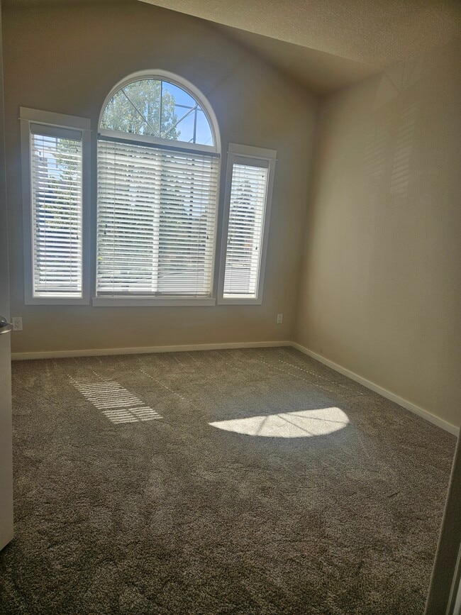 Building Photo - 14883 SE Marci Way