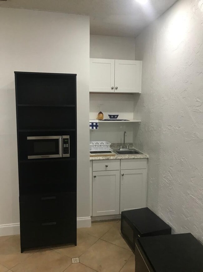 Building Photo - 13861 SW 102nd Terrace