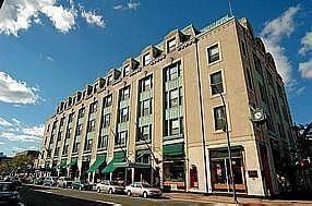 Building Photo - 807 Church St