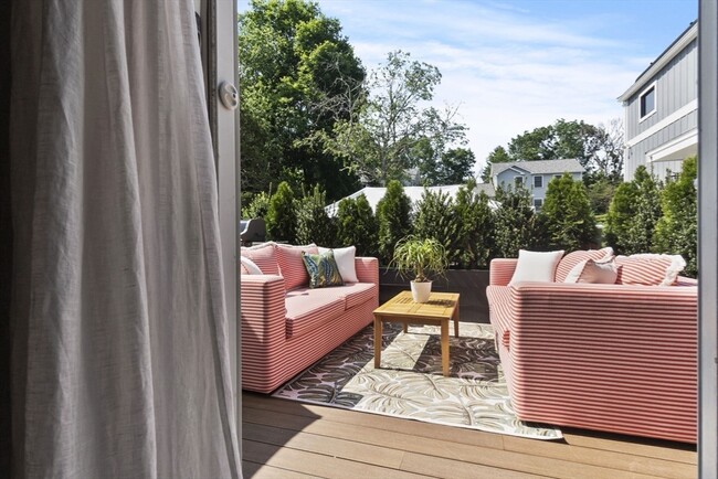 Building Photo - 117 Eastern Ave