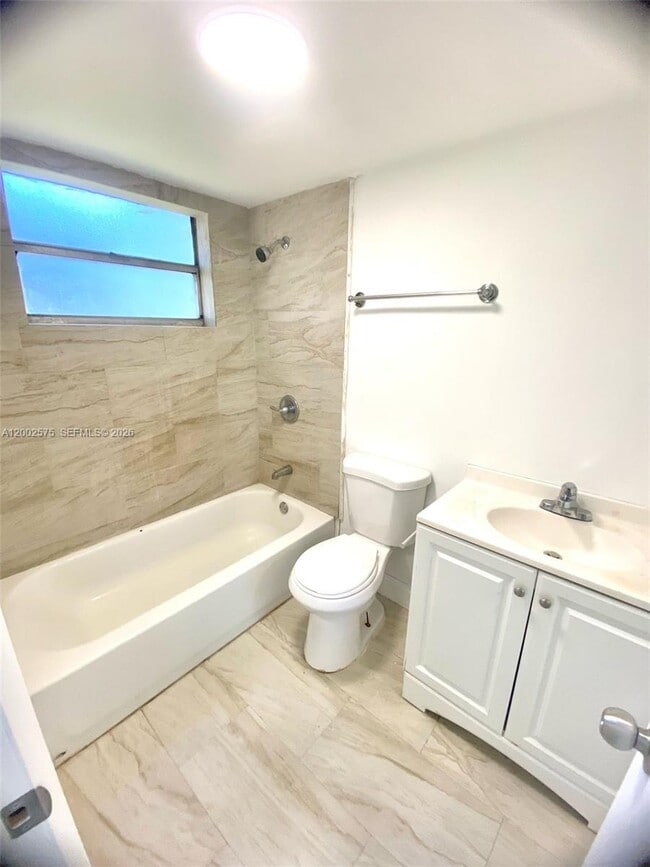 Building Photo - 850 SW 74th Terrace