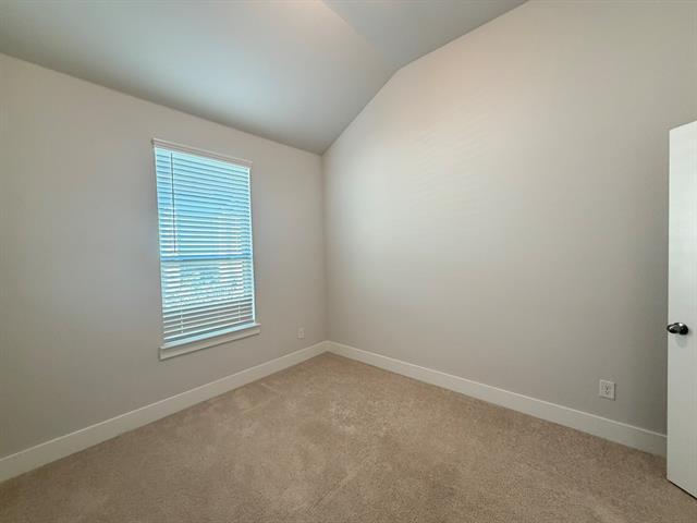 Building Photo - 613 Taylor Dr