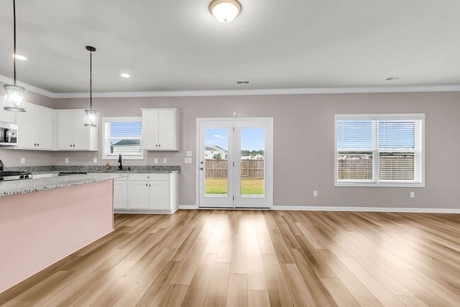 Building Photo - Quiet Comfort Near Cane Bay