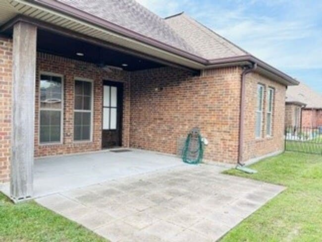 Building Photo - Home for Lease In Graywood Available on 2/...