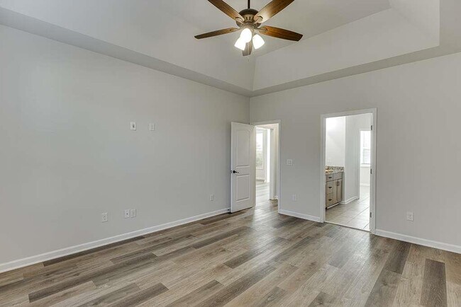 Building Photo - 3477 N Berkeley Lake Rd NW