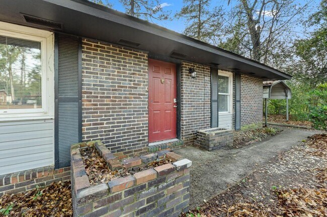 Building Photo - 2226 Raleigh Dr