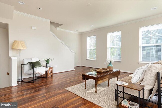 Building Photo - 109 Splendor Gdn Wy