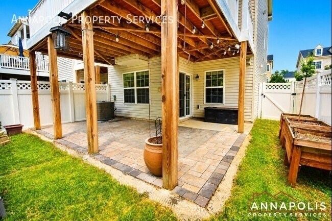 Building Photo - 717 Millhouse Dr