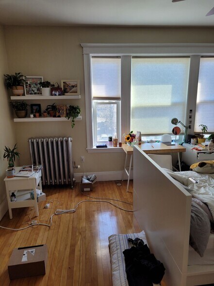 Building Photo - 8 Farrington Ave