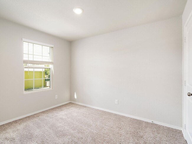 Building Photo - Stylish 3-Bedroom Duplex with Granite Finishes & Private Patio