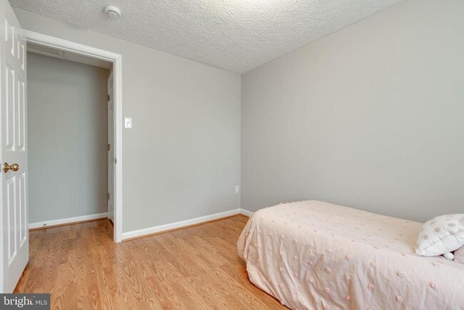 Building Photo - 8117 Ellen Way