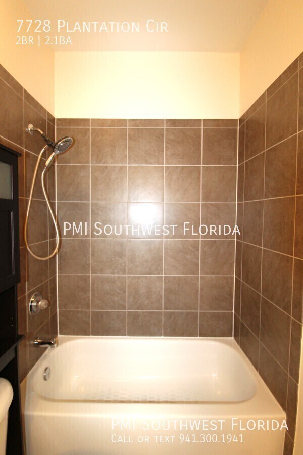 Building Photo - 7728 Plantation Cir