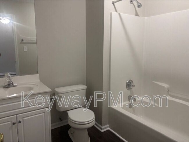 Building Photo - 103 Ginkgo Ln