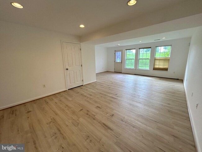 Building Photo - 190 Monte Carlo Way
