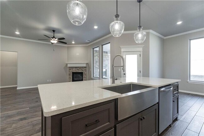 Building Photo - Very Nice 4 Bedroom, 3 Bathroom 3 Car Garage Home with Storm Shelter