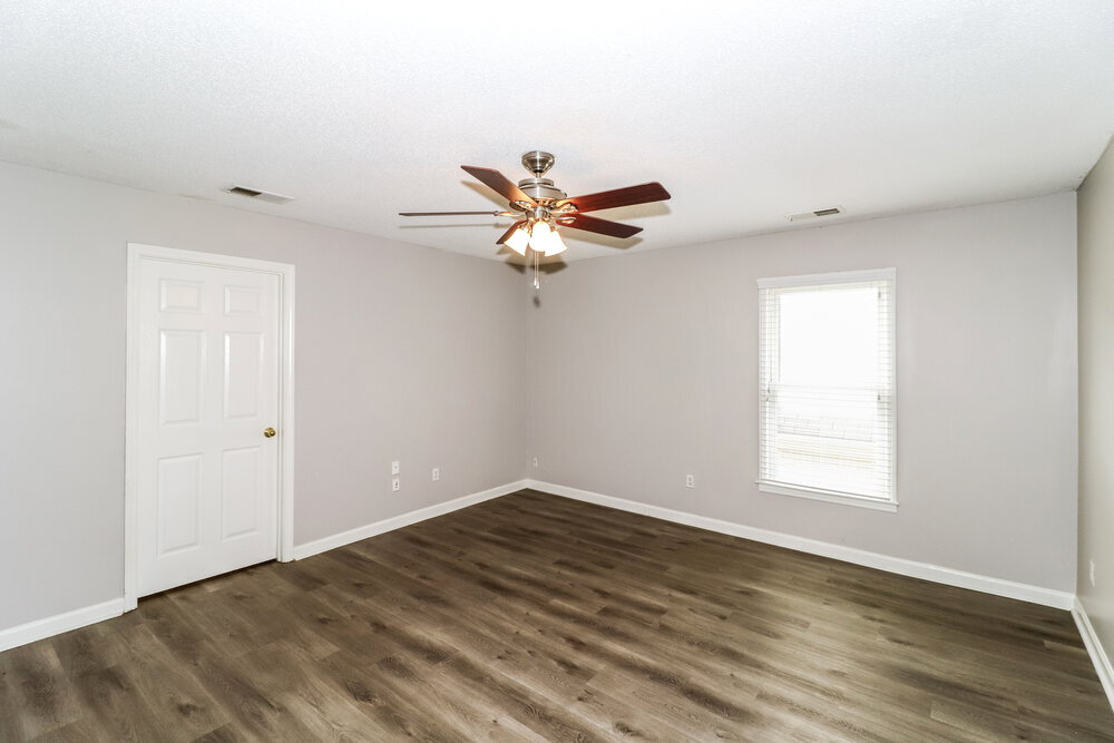 Building Photo - 1153 Hunters Green Cir S