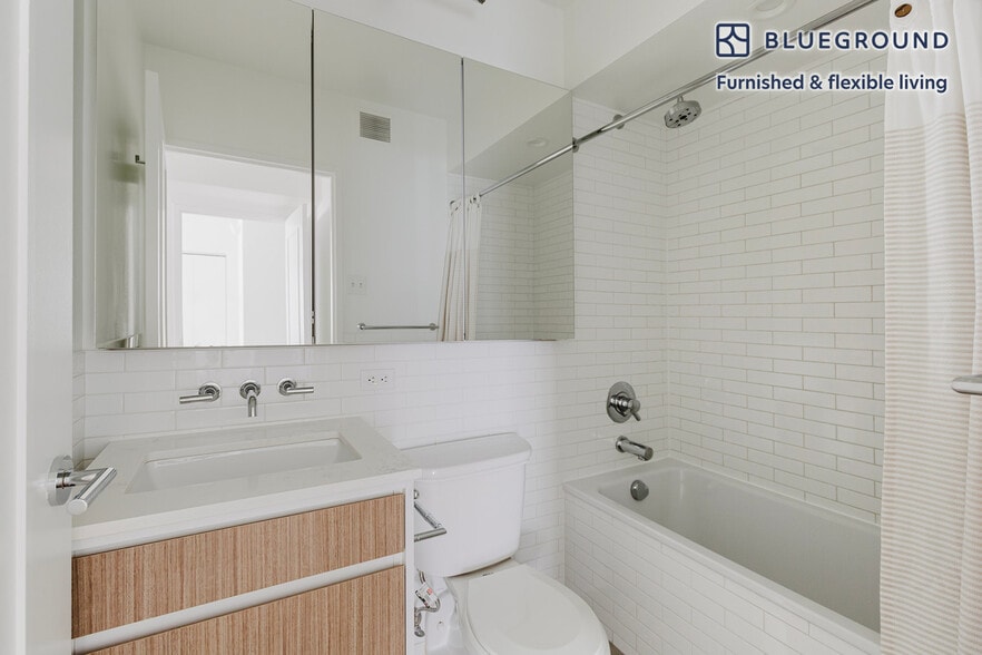 Building Photo - 160 West 24 Street-SI FL3-ID1652