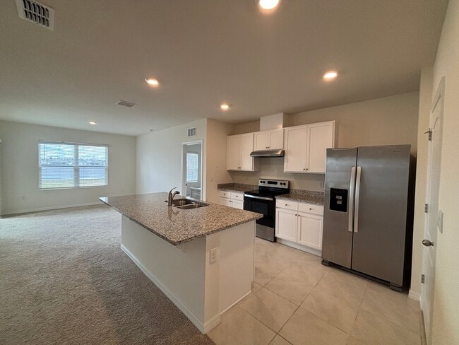 Building Photo - 812 Sky Hvn Wy