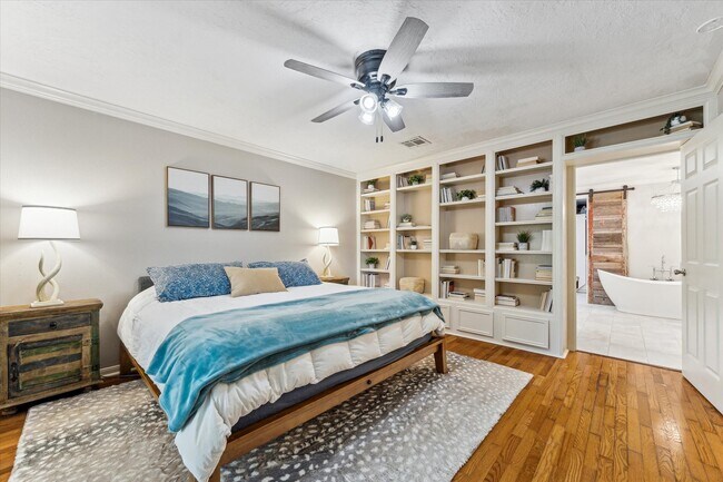 Building Photo - 3106 Redwood Lodge Dr