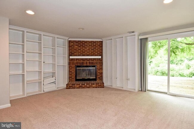 Building Photo - 14488 Black Horse Ct