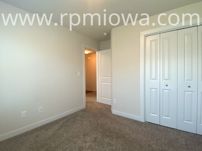 Building Photo - NEAR ABBIE GROVE ELEMENTARY!! 4 Bedroom, 3 Bath Home in Ankeny