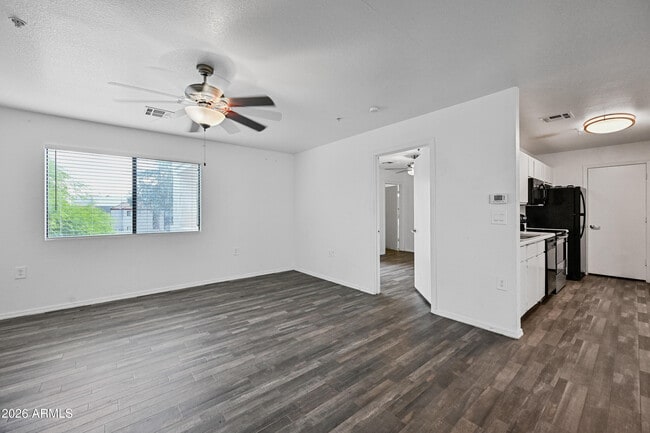 Building Photo - 3065 N 67th Ave