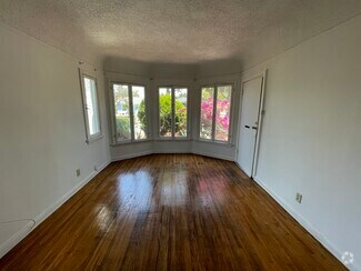 Building Photo - 3402 Greensward Rd