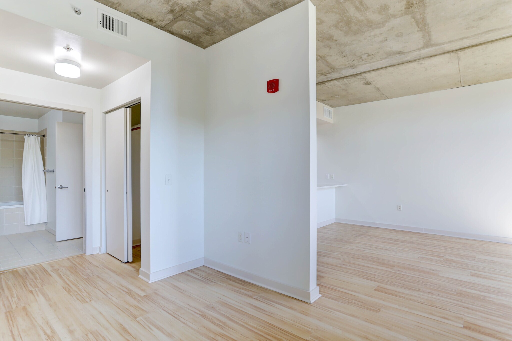 Building Photo - 275 S Harrison St