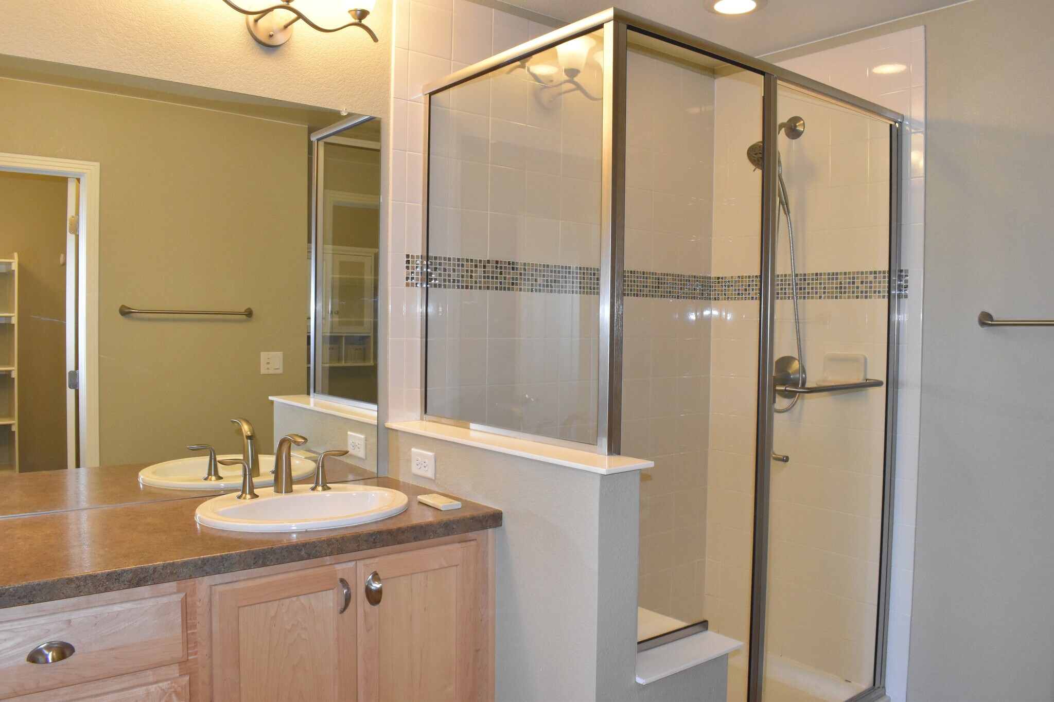 Building Photo - 684 Mason St