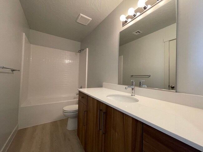 Building Photo - 3168 E Sky Rim Wy