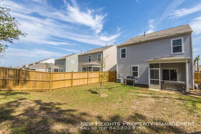 Building Photo - Gorgeous home in McKewn neighborhood!