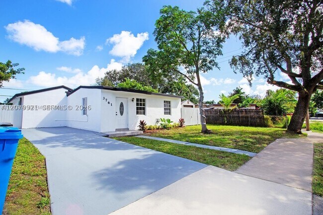 Building Photo - 3761 SW 45th Terrace